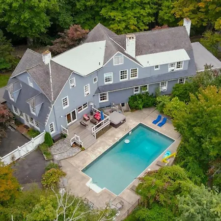 Storm King Sensation Villa